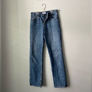 Vintage wash Zara Jeans. Straight Leg. Button up fly. Medium rise. 100% cotton.